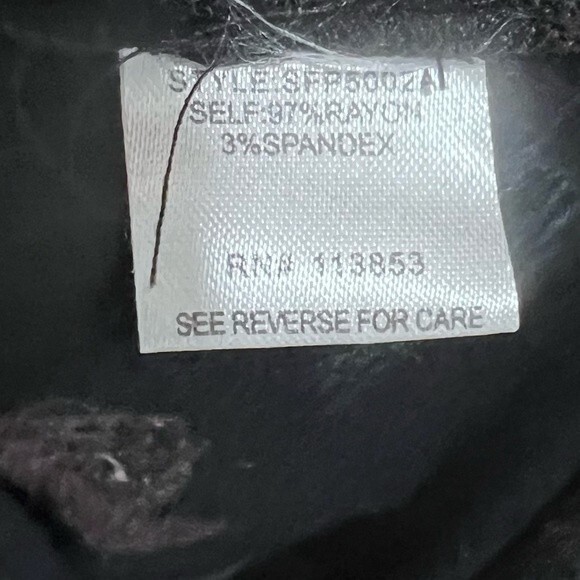 Market & Spruce black floral romper with pockets size medium - Picture 7 of 7